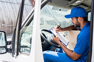 С 1 апреля грузоперевозчики могут бронировать дату въезда в пункты пропуска